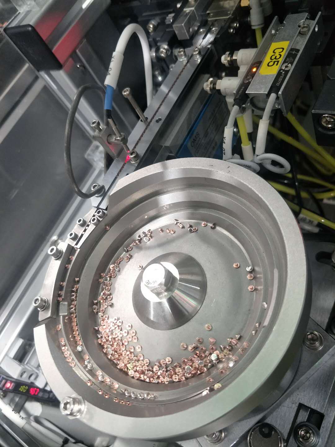 精密鉚釘振動盤