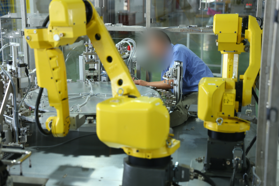 機械裝配技工 5名